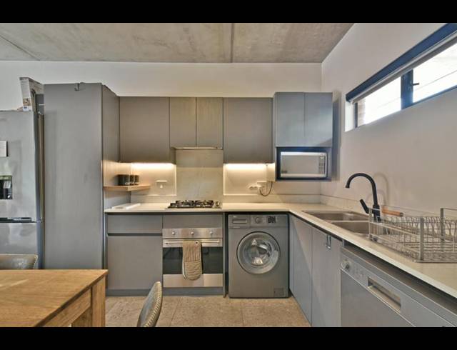 2 BEDROOM APARTMENT FOR SALE IN HYDE PARK